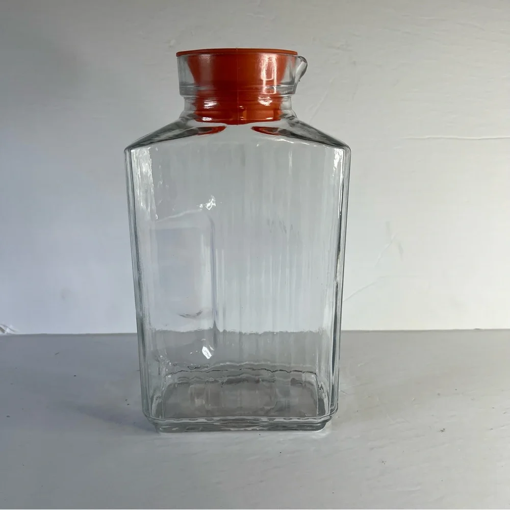 VTG Anchor Hocking Refrigerator 2 Qt Juice Carafe Glass Jug Rubber Stopper READ